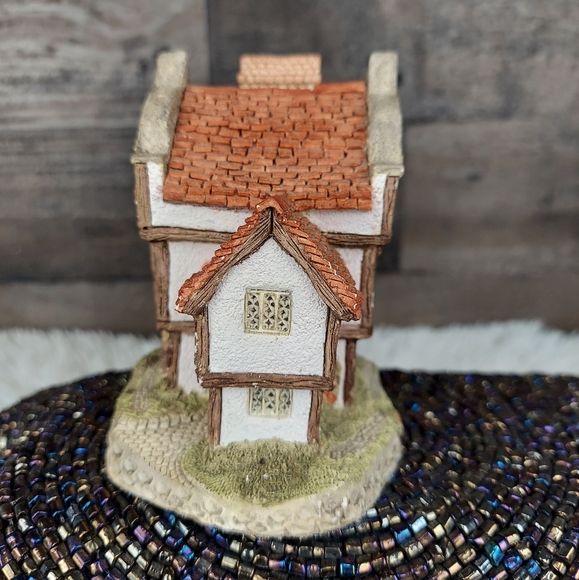 Suffolk House by David Winter - Picture 7 of 12